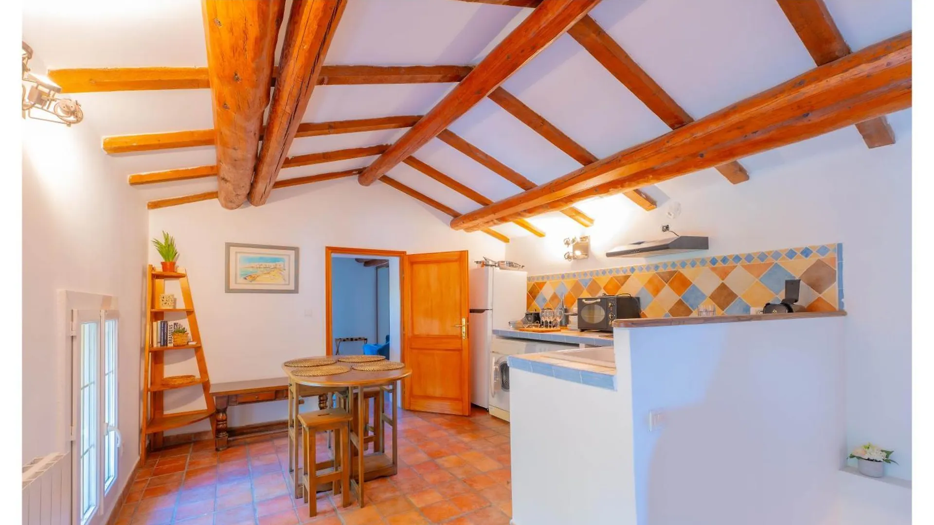 Holiday home Belle Villa Provencale Et Dependances Dans Un Domaine De 2 Ha Piscine, Sauna, Balneo Grans France